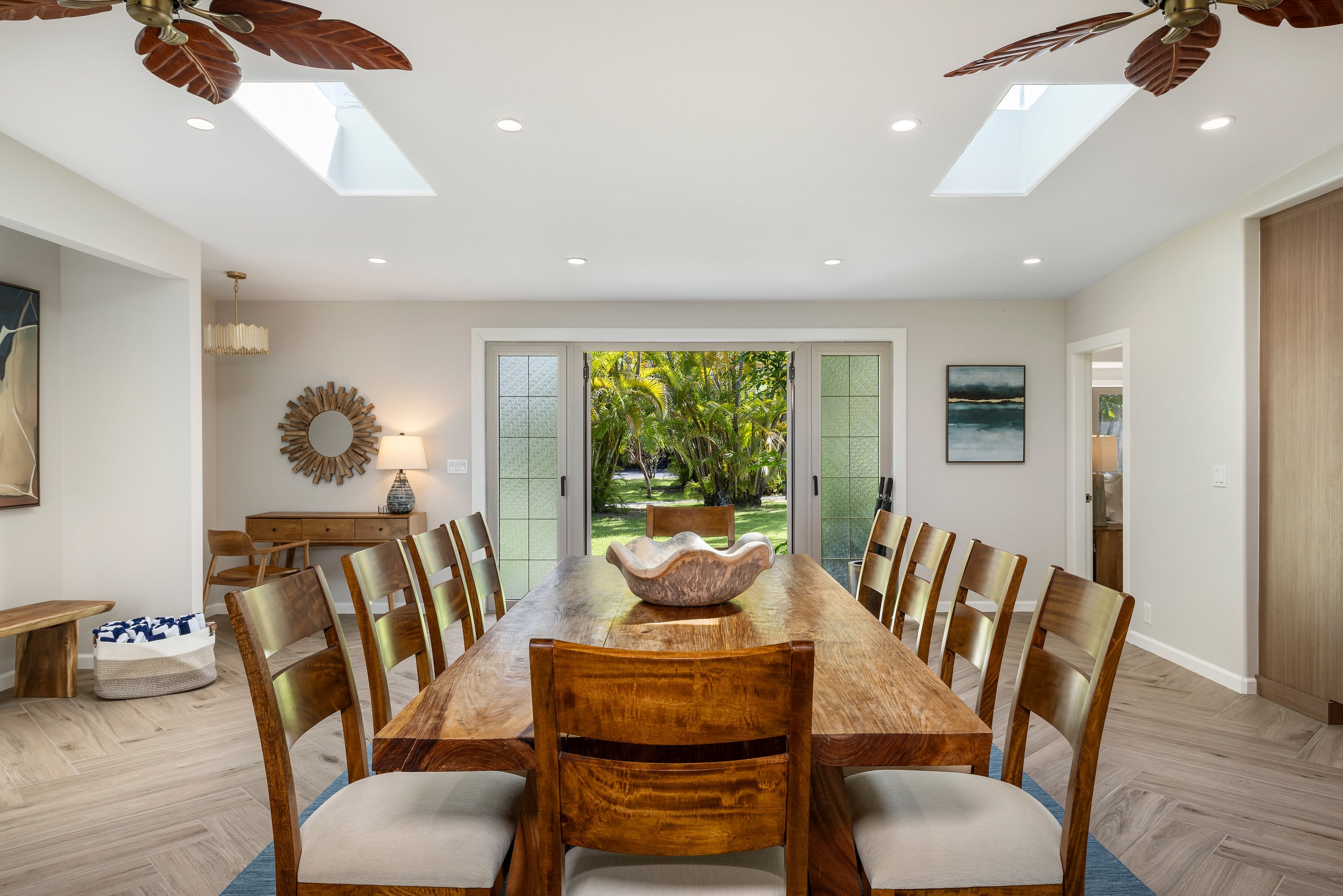 Home in Kailua · ★5.0 · 5 bedrooms · 6 beds · 3 private baths - Image 12