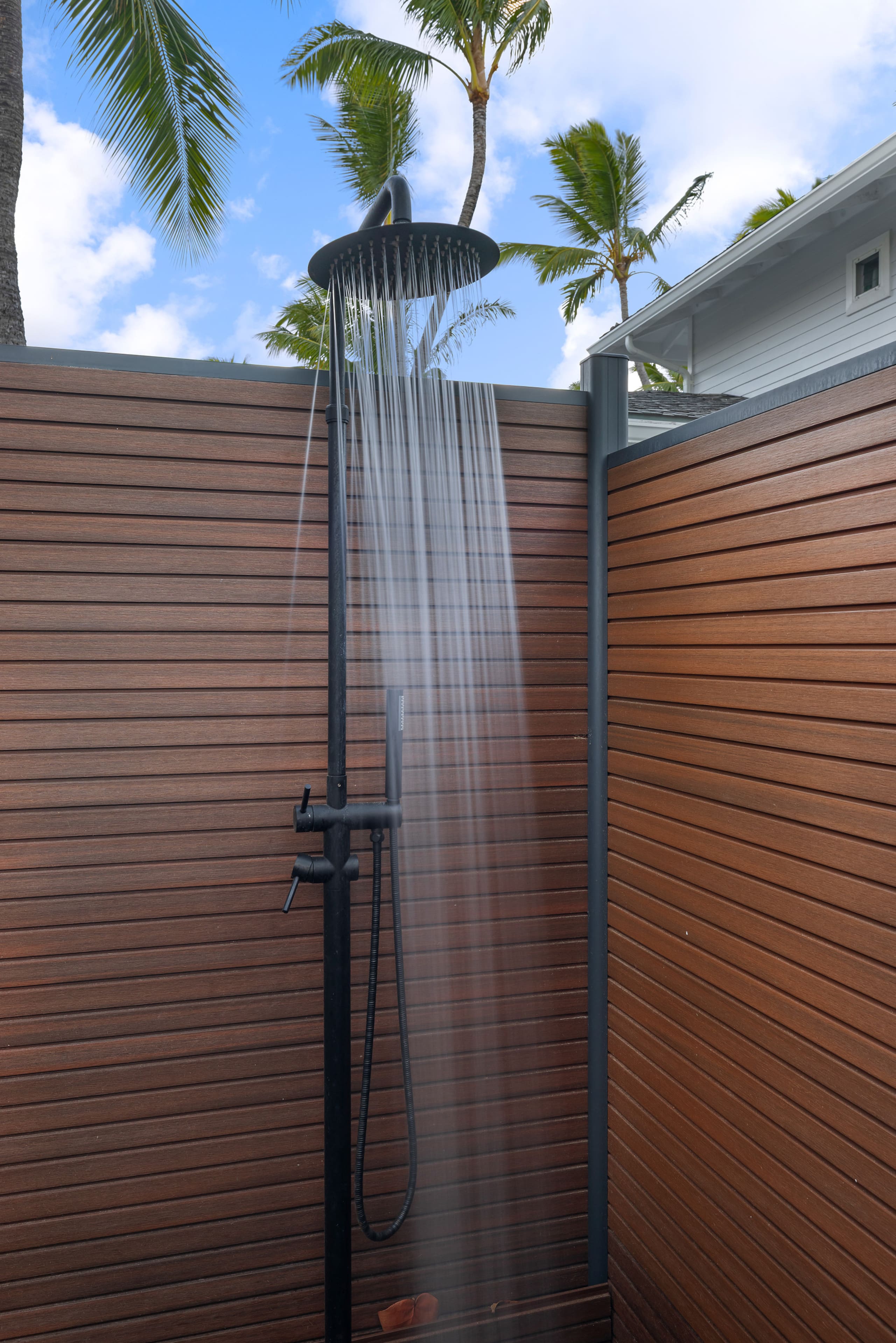 Home in Kailua · ★5.0 · 5 bedrooms · 6 beds · 3 private baths - Image 33