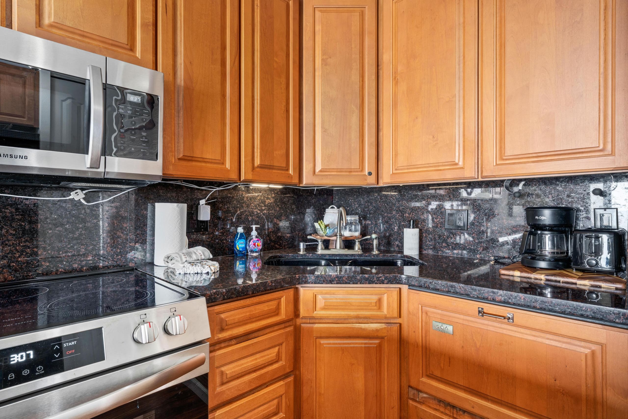 Condo in Kailua-Kona · ★4.67 · 1 bedroom · 1 bed · 1 bath - Image 6