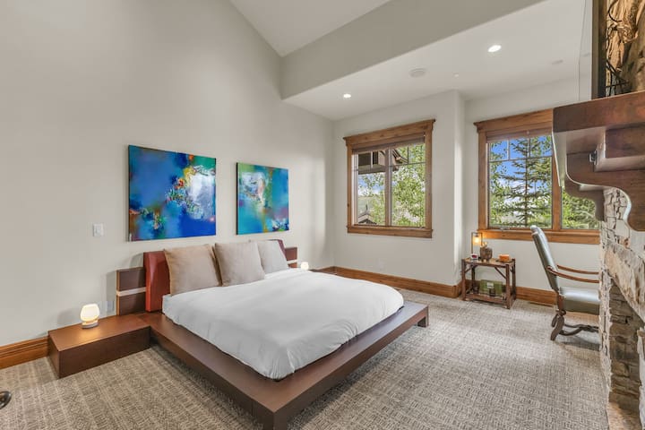 Luxe Park City Escape | Hot Tub & Theater