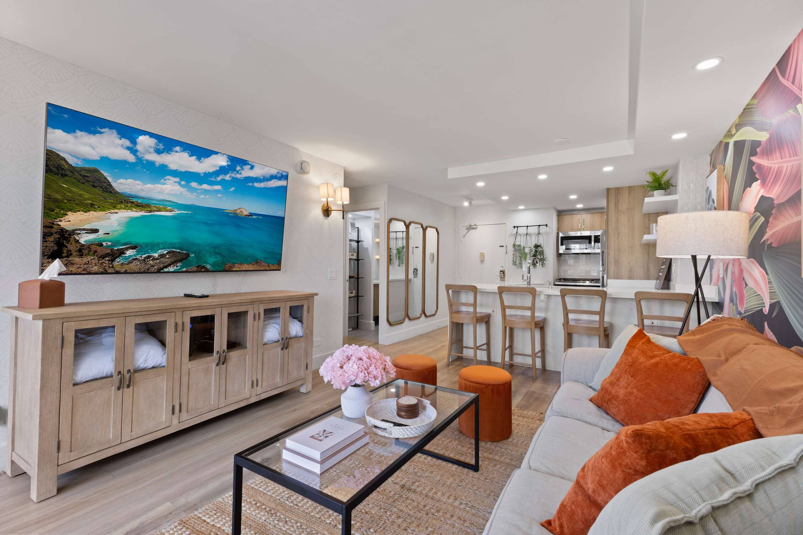 [TOP PICK] Waikiki 2BR Condo | Near Beach & Dining - Image 4
