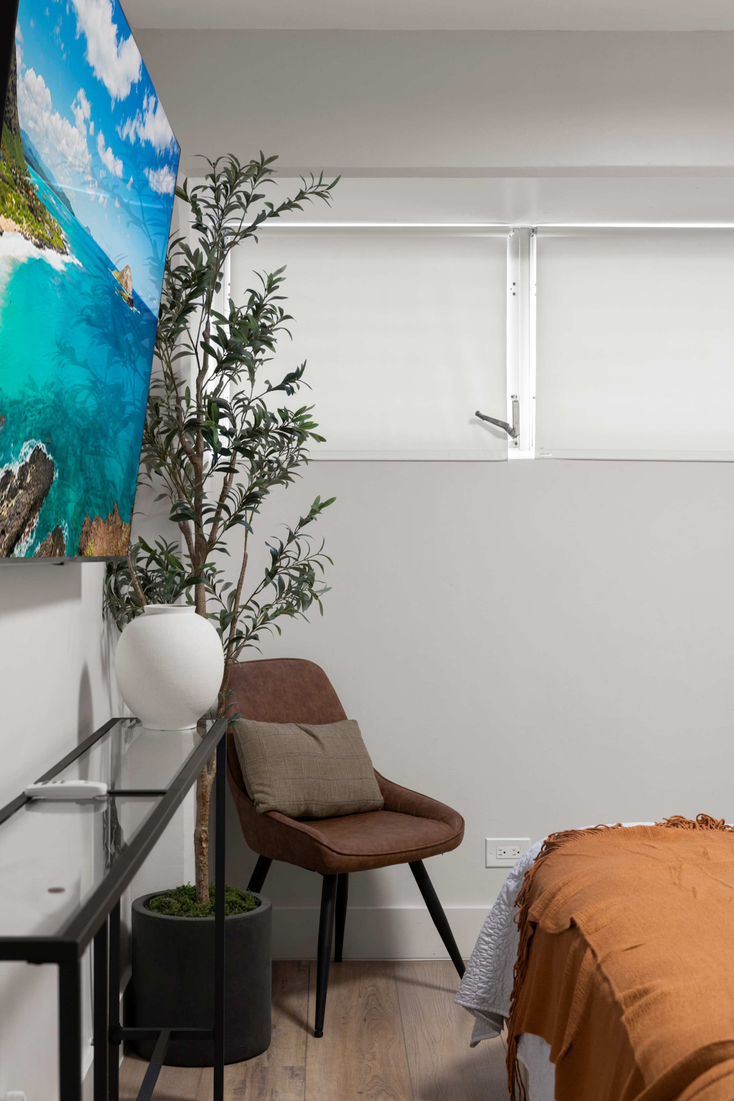 [TOP PICK] Waikiki 2BR Condo | Near Beach & Dining - Image 18