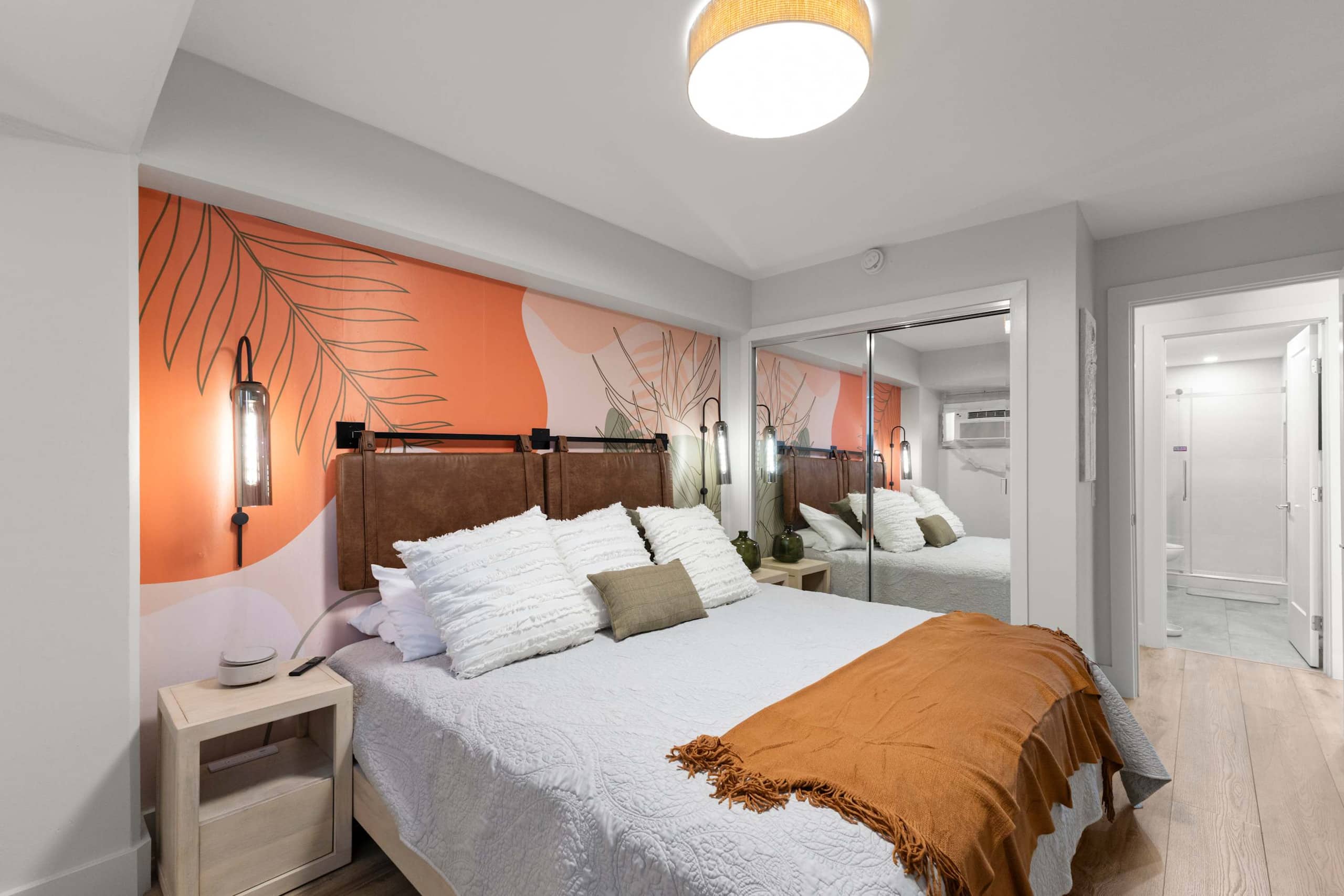 [TOP PICK] Waikiki 2BR Condo | Near Beach & Dining - Image 3