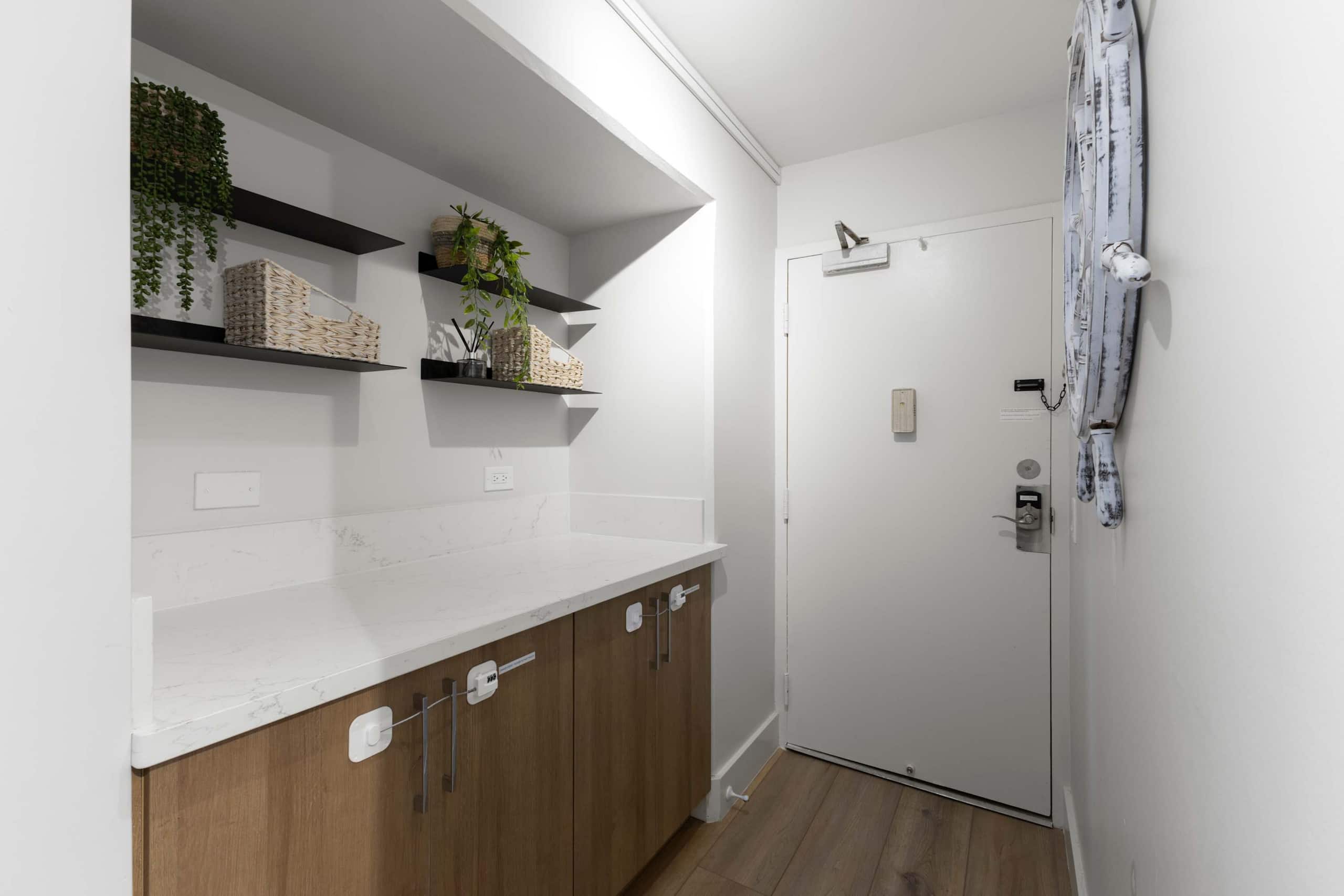 [TOP PICK] Waikiki 2BR Condo | Near Beach & Dining - Image 17