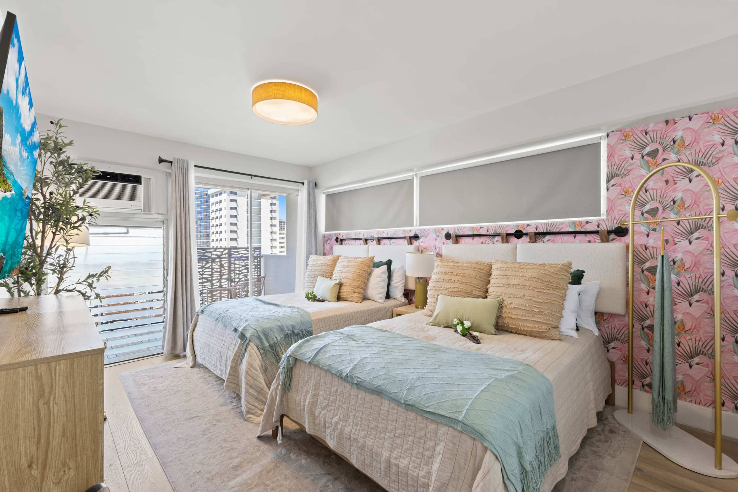 [TOP PICK] Waikiki 2BR Condo | Near Beach & Dining - Image 31