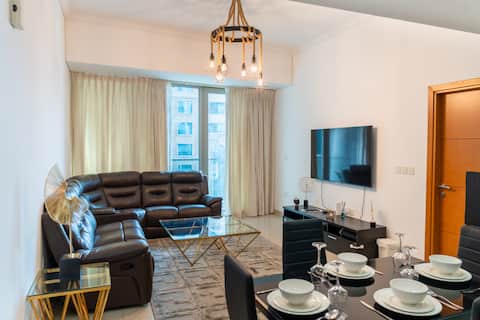 Successful Airbnb property: Luxury 2 BHK in Ocean Heights | Dubai Marina in Al Sufouh Second