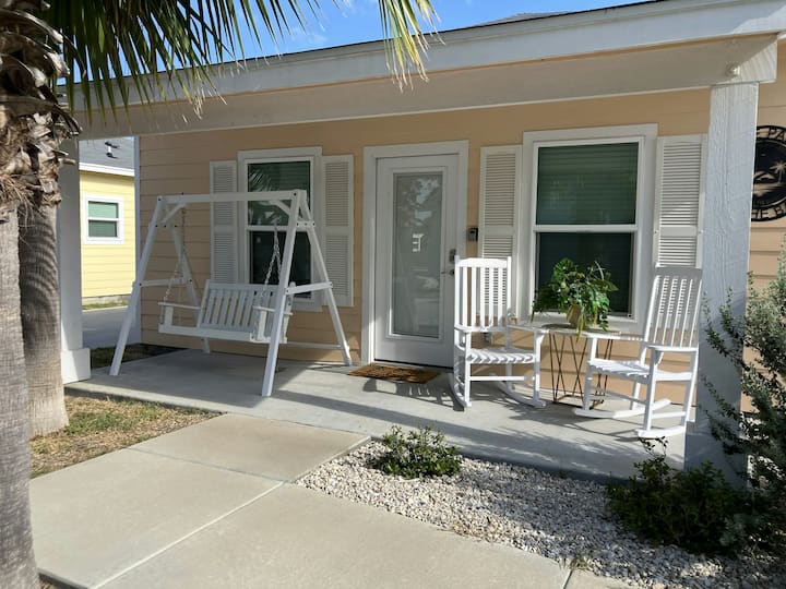 2br Cottage W Great Views & Ebikes - Dog-friendly - Rockport, TX