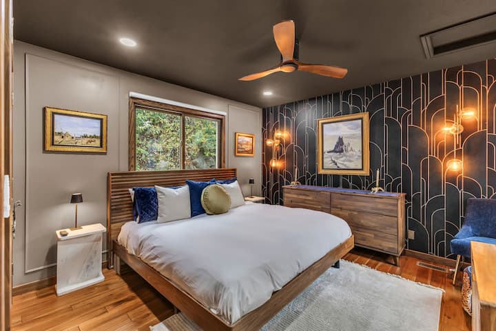 Dormitorio 2: cama tamaño queen, piso superior, cómoda, armario, Smart TV