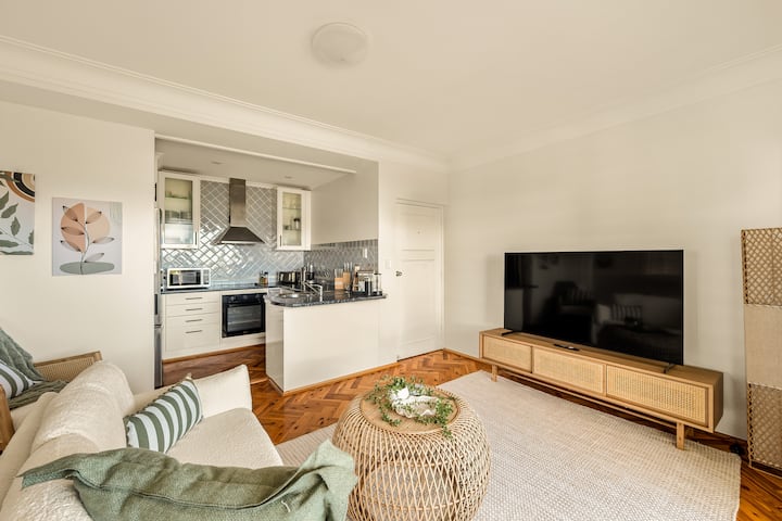 “Elenora #2” – Beachfront Apartment - Avoca Beach