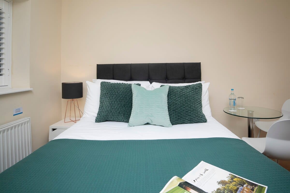 Mini Double Room in London - Zone 2 - Close to the