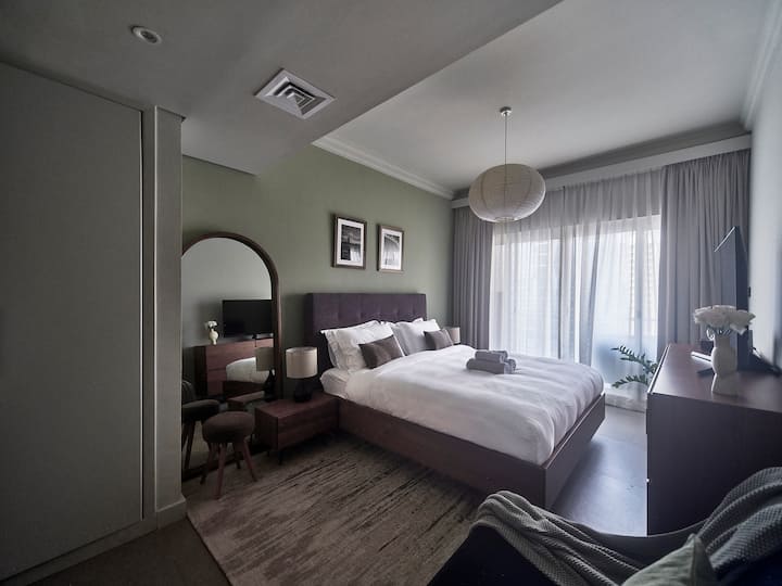 Master Bedroom with ensuite.