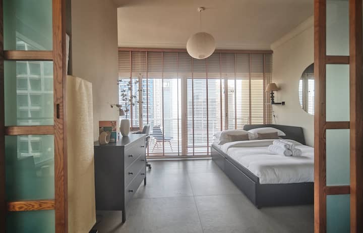 Study or extra private bedroom