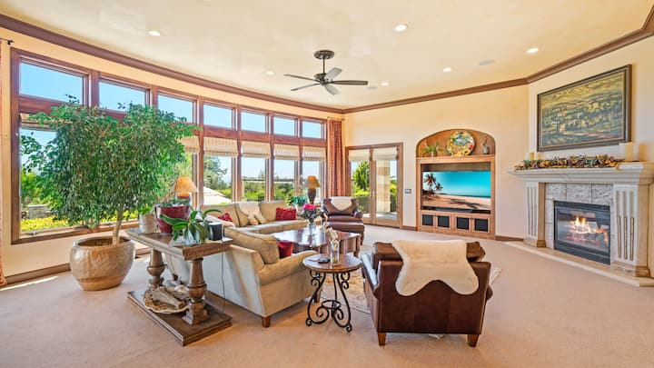Resort-style Home With Valley Views - Santa Rosa, CA