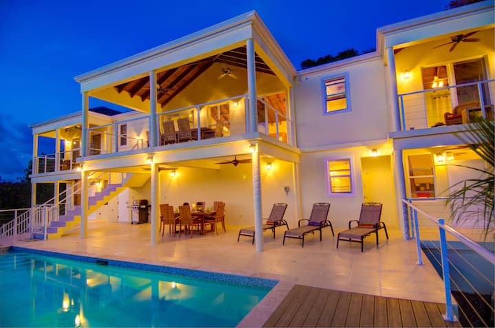 Flamingo Sunset  Romantic Getaway For 2 - East End