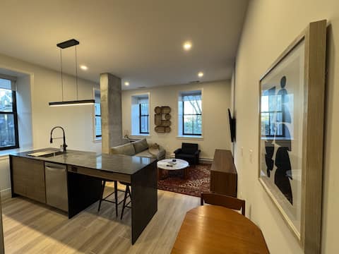 Top Airbnb: *NEW Mid-Century Modern 2B/1B in Downtown Halifax