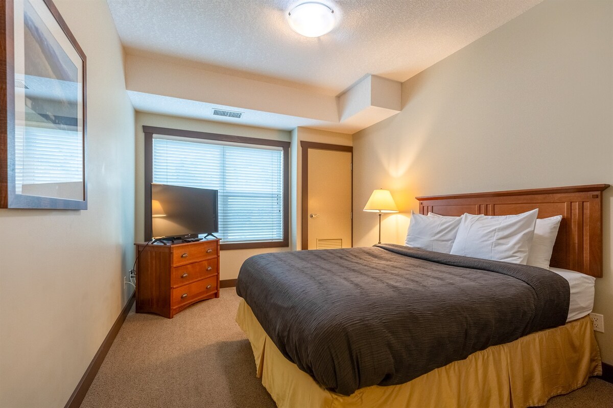 152 × 203 სმ სმარტ-ტელევიზორი