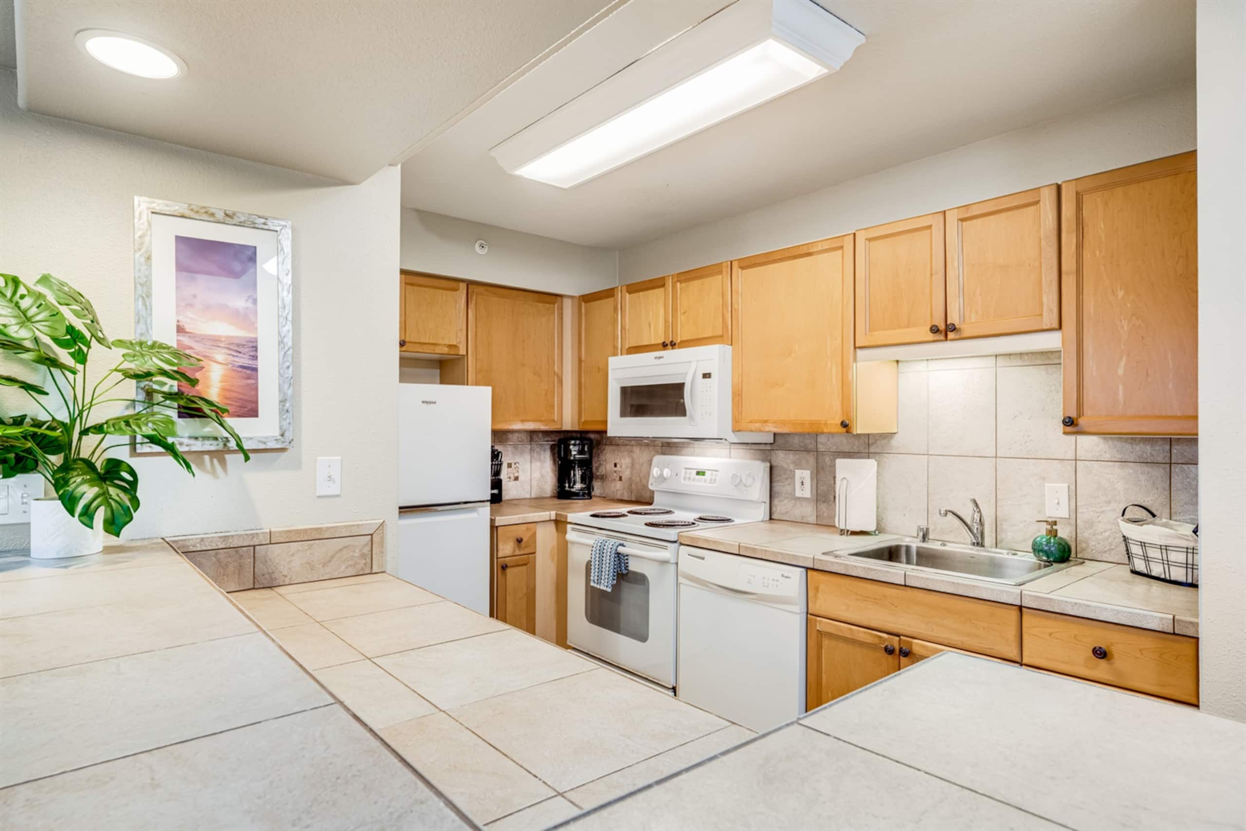 Condo in Lahaina · ★4.96 · 1 bedroom · 2 beds · 1 private bath - Image 17