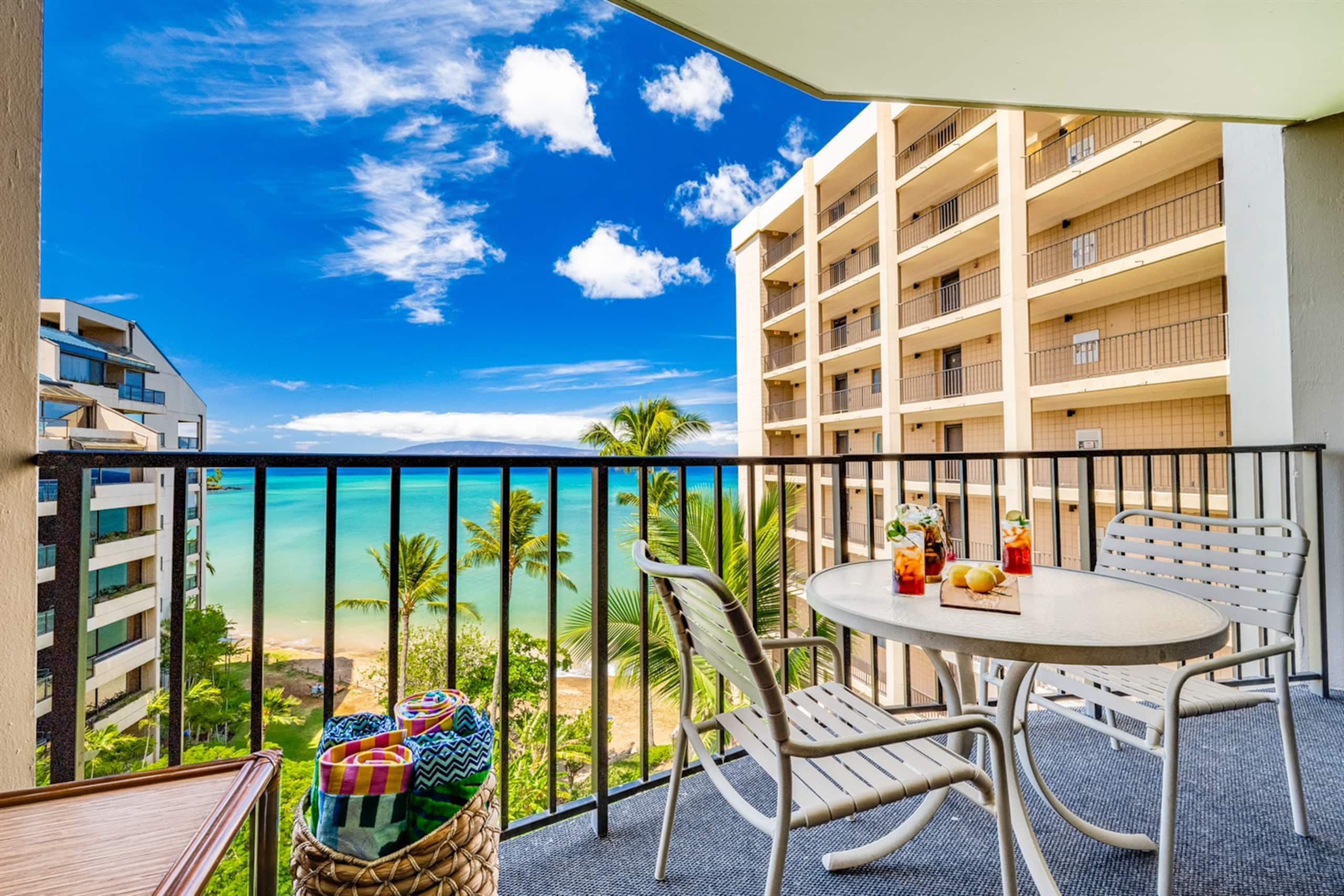 Condo in Lahaina · ★4.96 · 1 bedroom · 2 beds · 1 private bath - Image 3