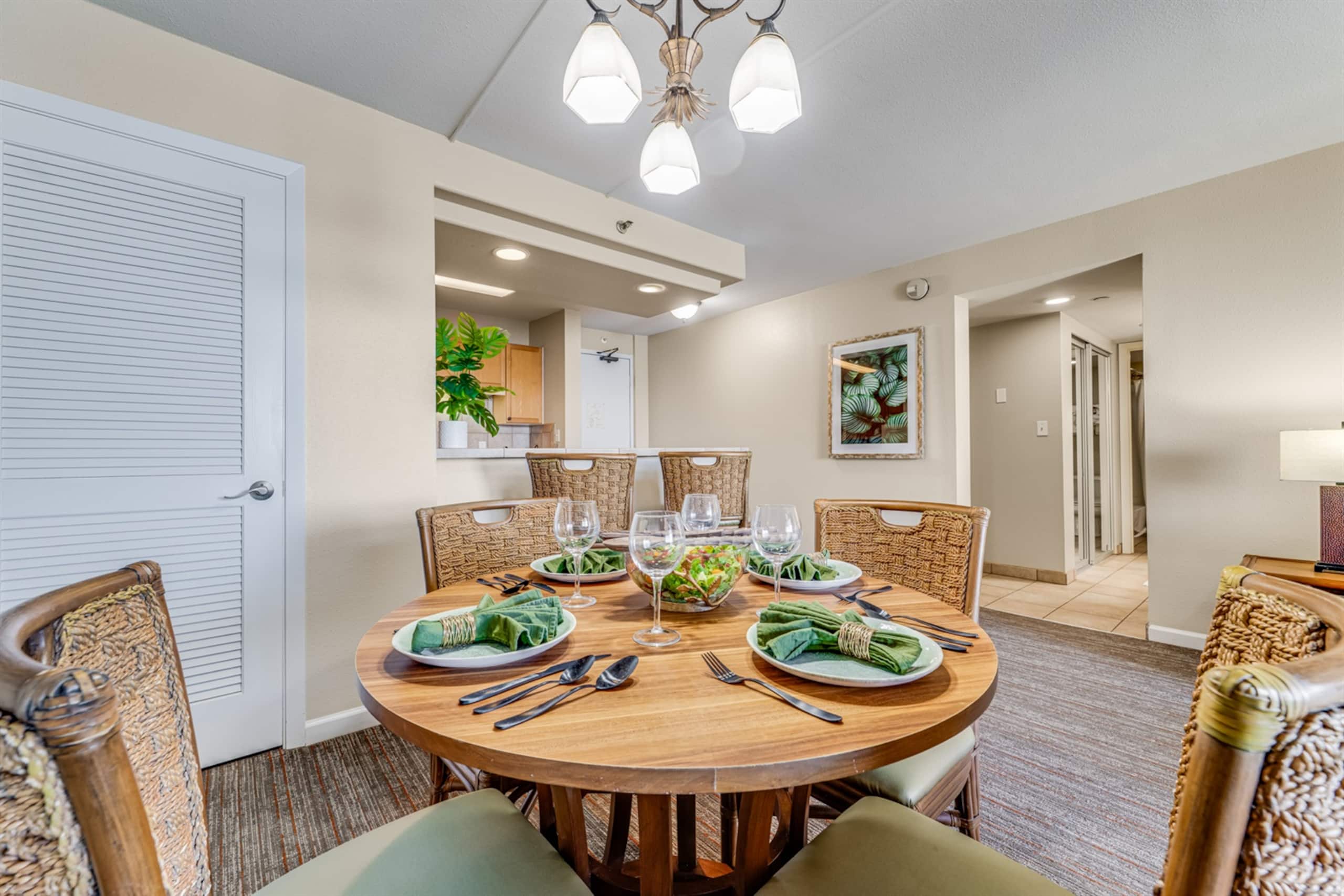 Condo in Lahaina · ★4.96 · 1 bedroom · 2 beds · 1 private bath - Image 16