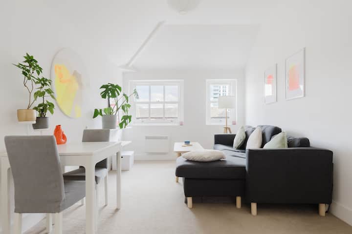 Homely 1bd East London Hideaway - Wales