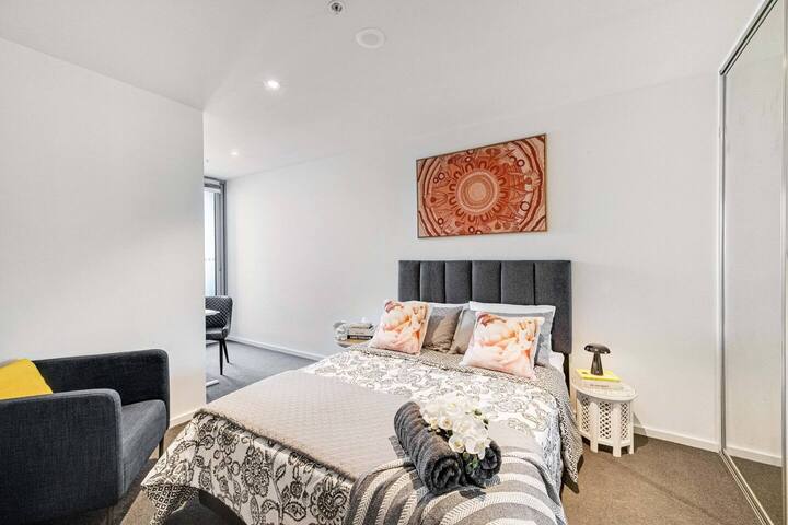 Პირველი საძინებელი