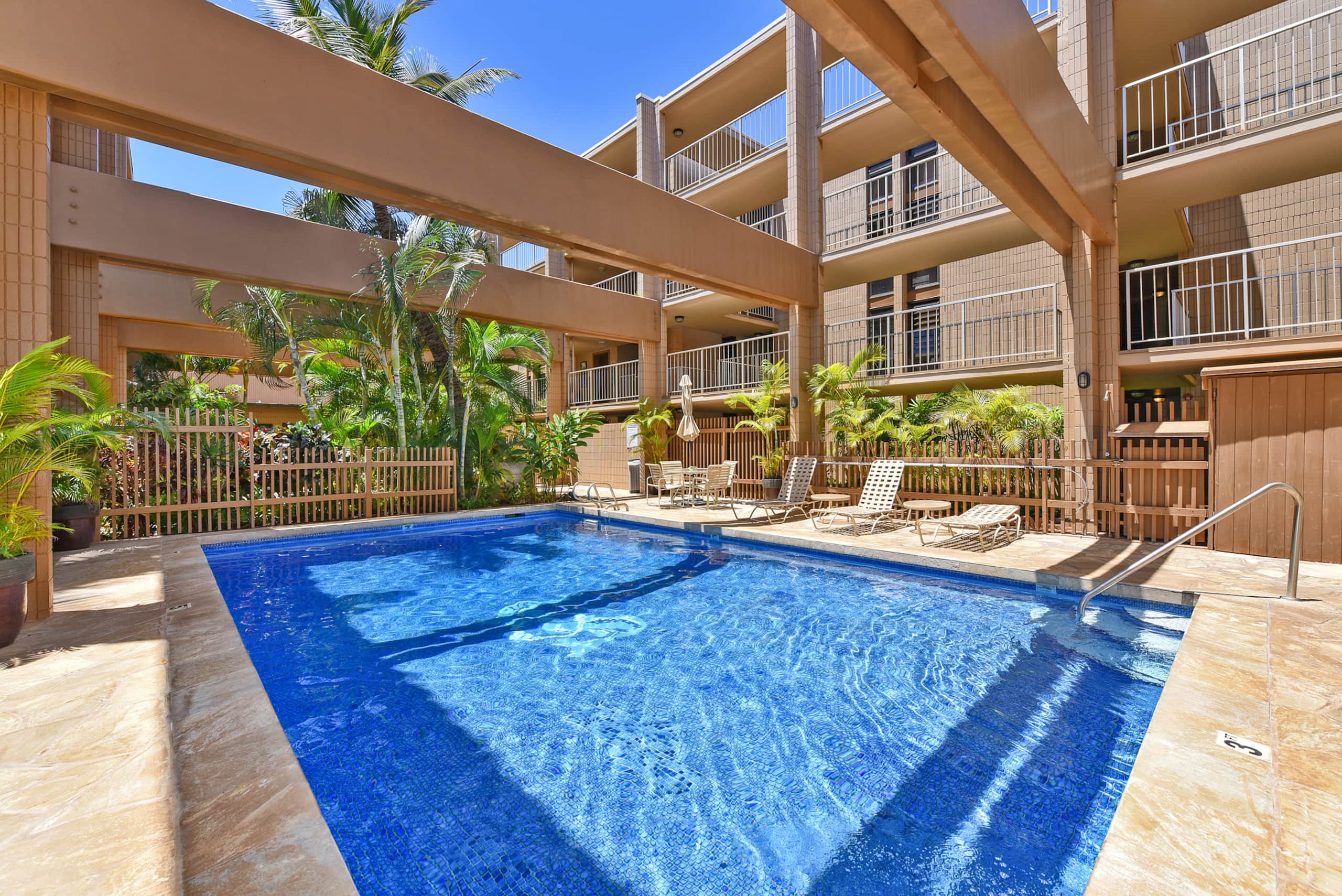 Condo in Lahaina · ★4.81 · 1 bedroom · 1 bed · 1 bath - Image 31