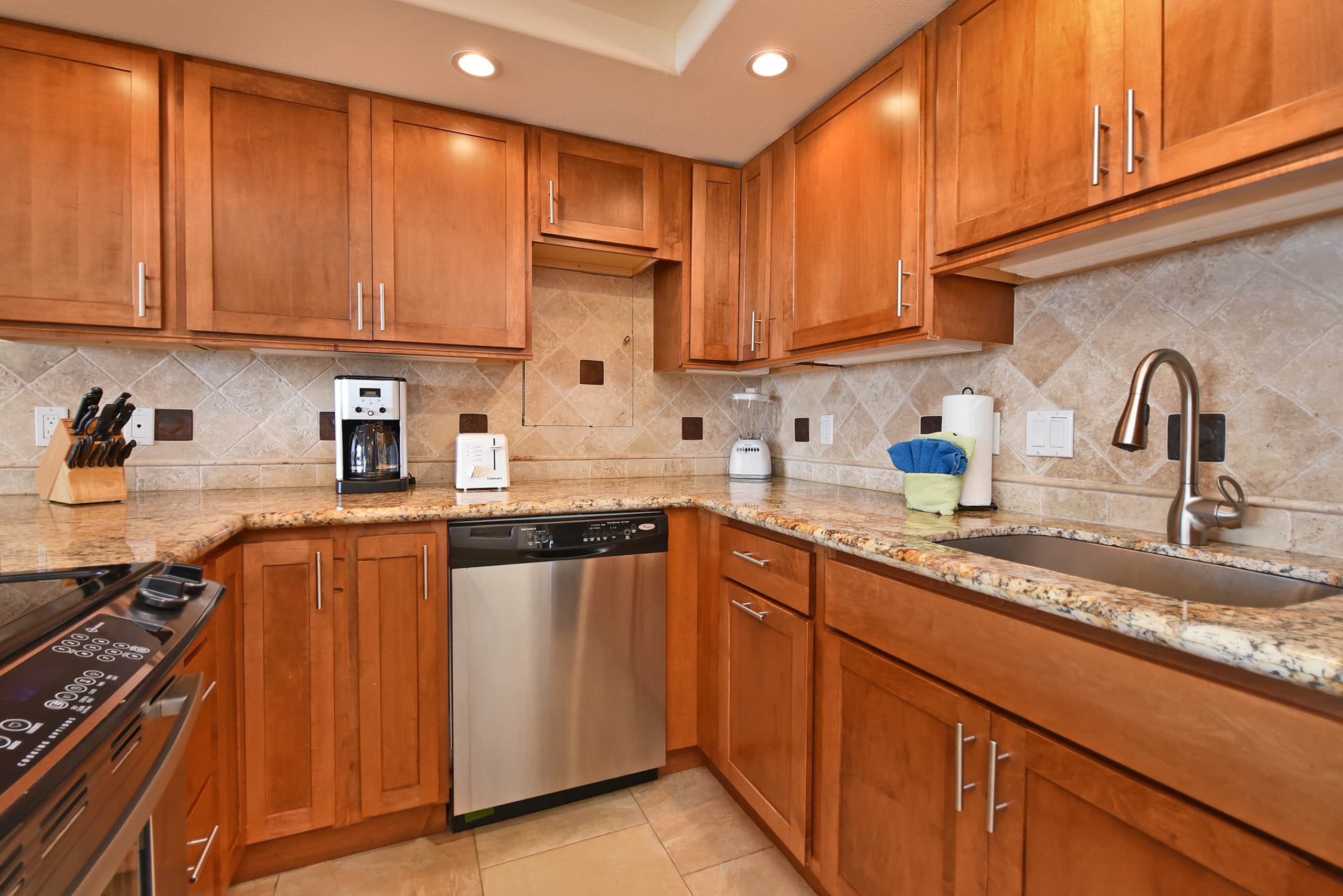 Condo in Lahaina · ★4.81 · 1 bedroom · 1 bed · 1 bath - Image 20