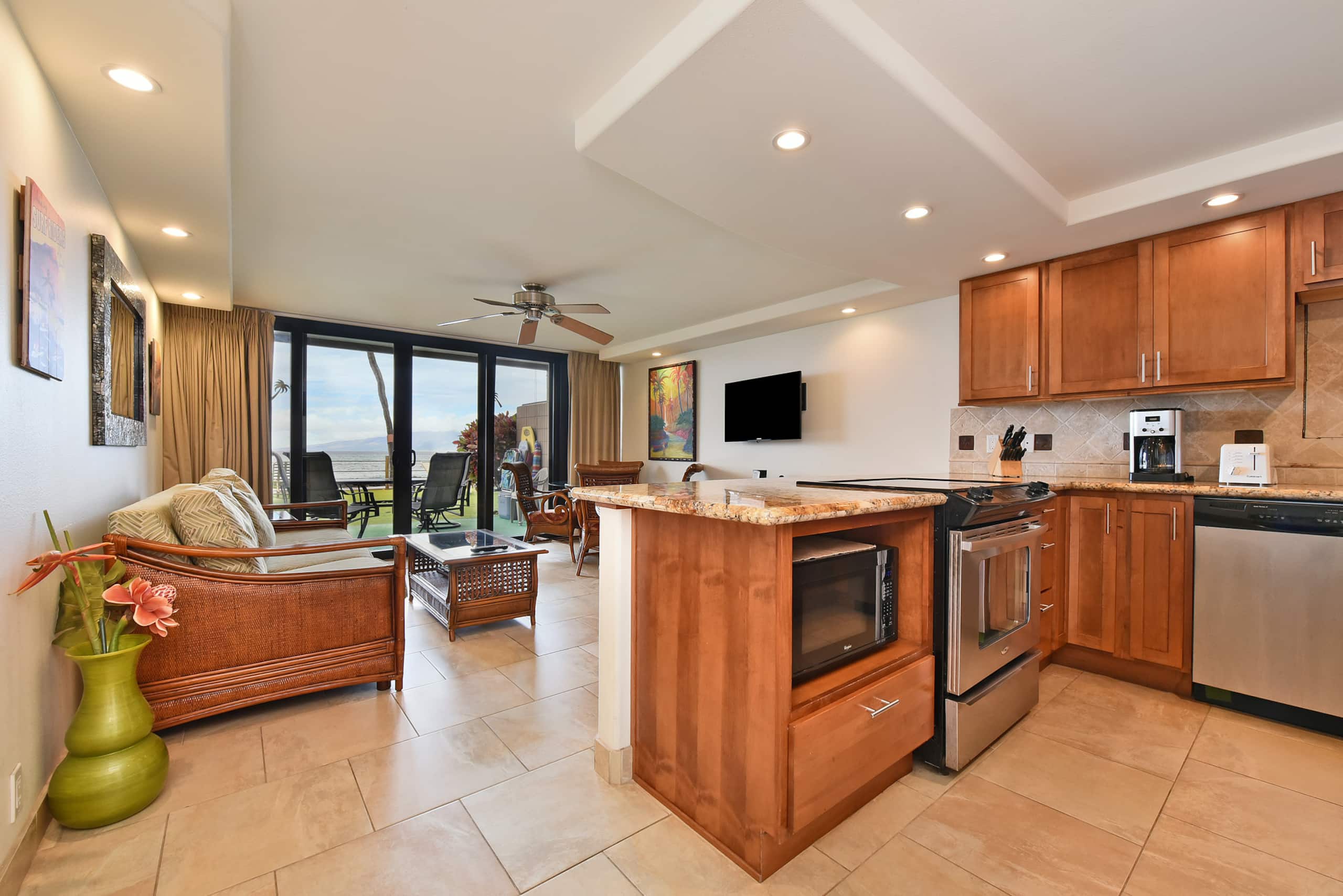 Condo in Lahaina · ★4.81 · 1 bedroom · 1 bed · 1 bath - Image 9