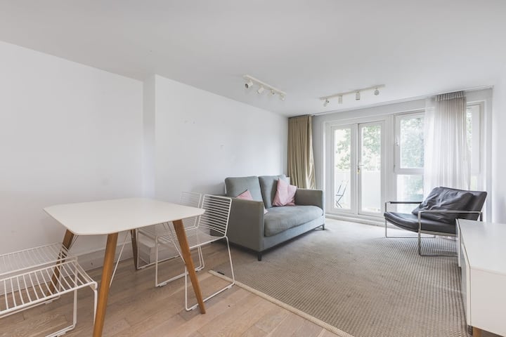 Belgravia 2 Br Hideaway With Balcony - Chelsea