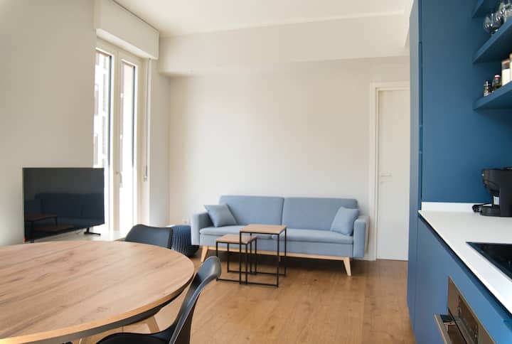 Wake Of The Lake - Bright Waterfront Apartment - Lecco
