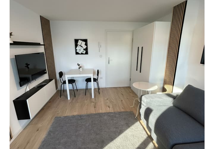 Tiny Top-floor Studio Apt. 2 – Apolonia - Karlsruhe