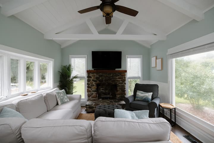 Cozy Bungalow On Lush 1/2 Acre 1 Mile To Beach! - Wilmington, NC