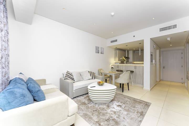 Luxury 1br Seven Palm | Pool & Beach Access - Dubai