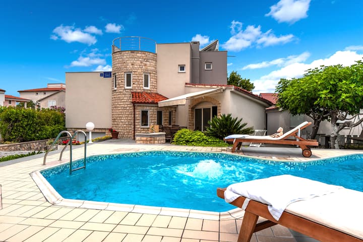 Maison Jelena Vir Near Beach (V5991-k1) - Privlaka