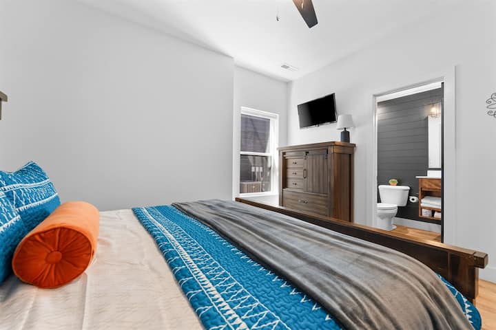 Kitanda cha chini chenye bafu