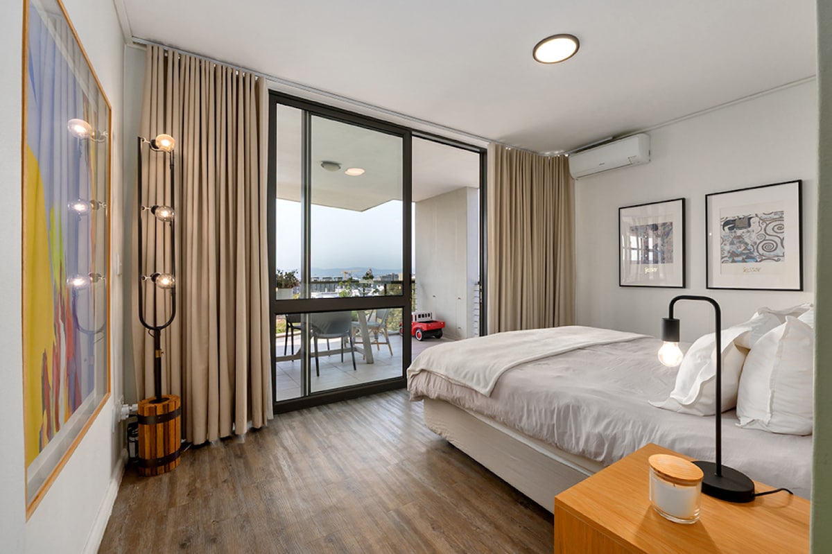 Ძირითადი საძინებელი ფლიგელით  