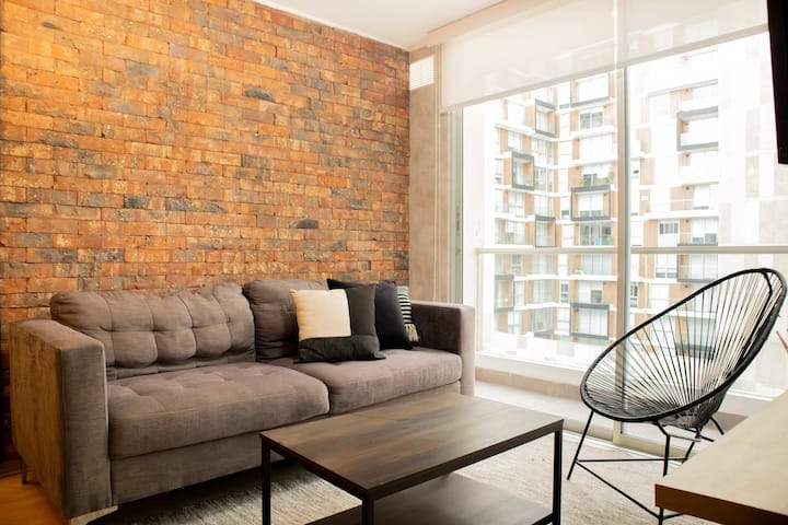 W* | Bright 1br W/ Private Balcony In Barranco - Lima