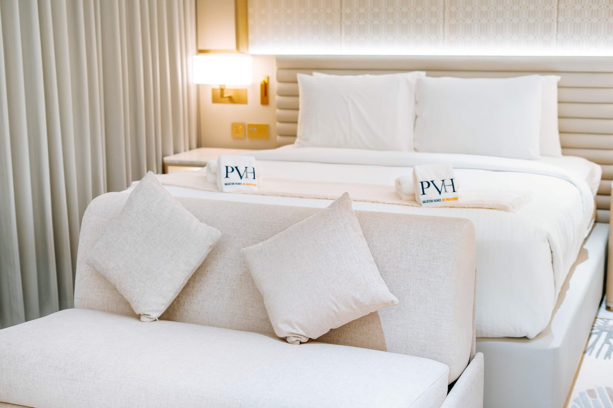 Pohodlná pohovka, ktorá sa dá ľahko premeniť na ďalšie lôžko.