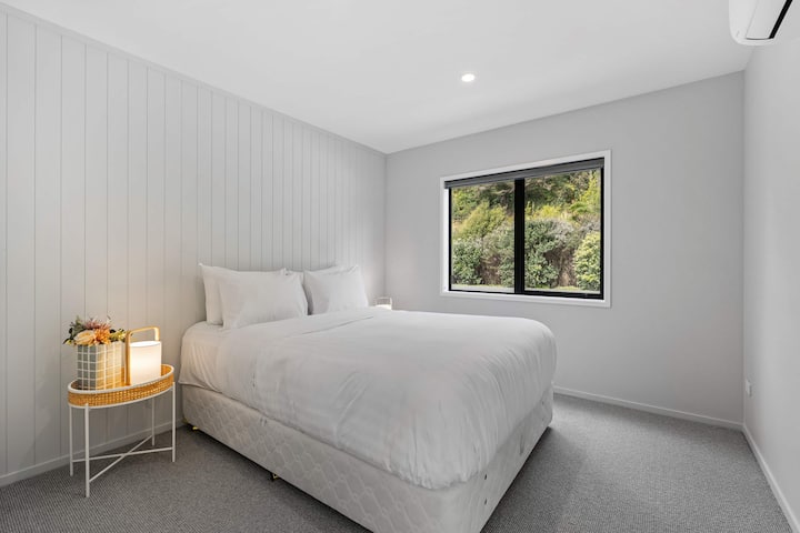 غرفة النوم 2 (سرير حجم وسط)