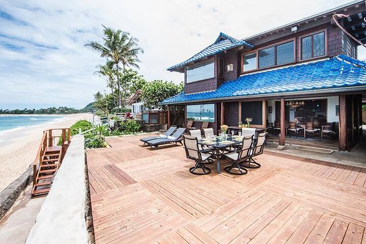 Beachfront Home on Sunset Beach, 4 BR with Bikes gallery image 5