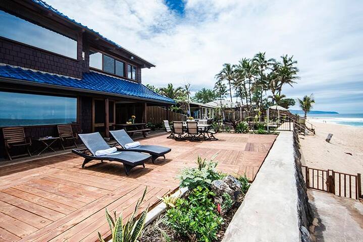 Beachfront Home on Sunset Beach, 4 BR with Bikes gallery image 2