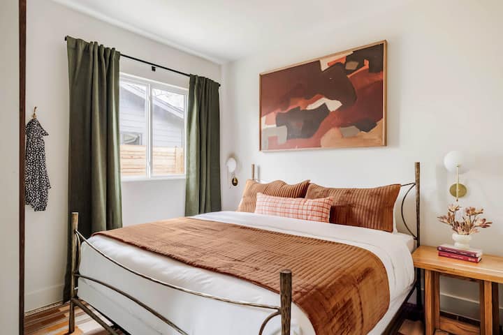 Spavaća soba 3 – odmor uz veliki bračni krevet (drugi kat)