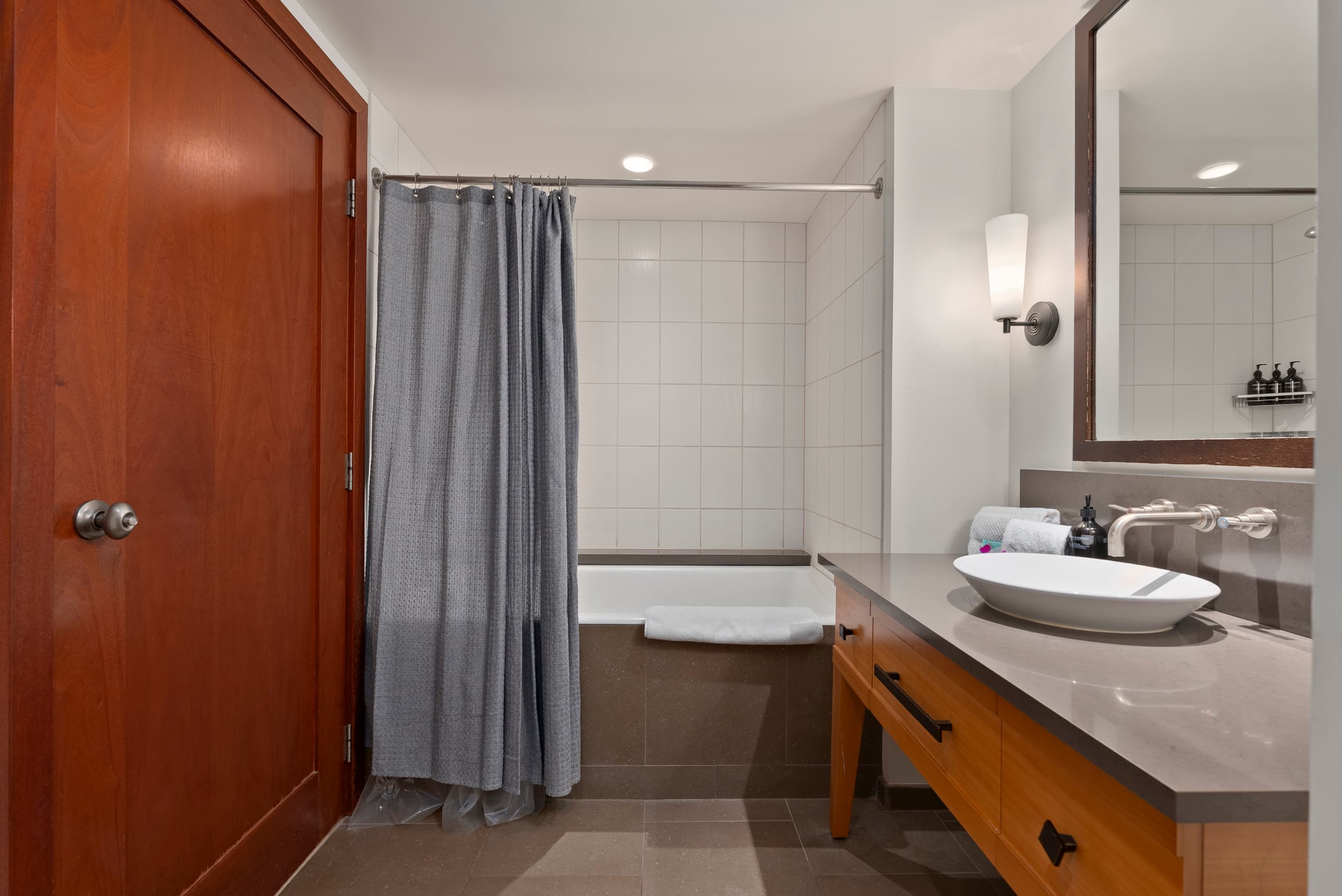 Condo in Kapolei · ★5.0 · 2 bedrooms · 4 beds · 2 private baths - Image 26