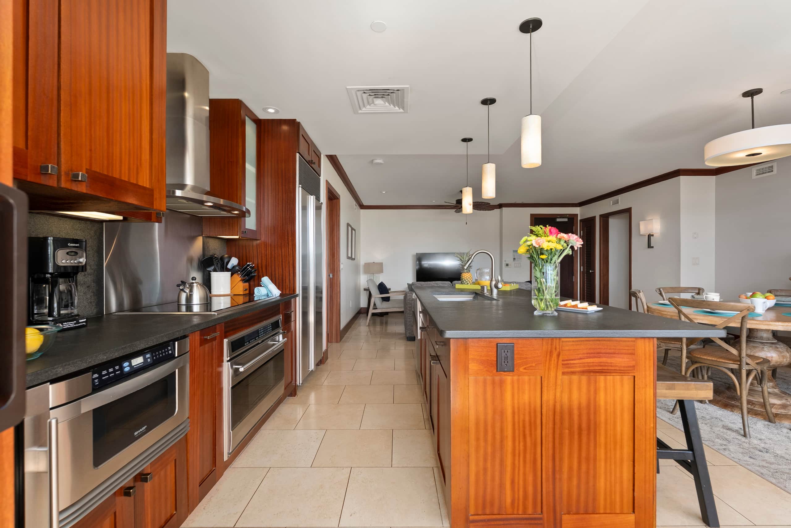 Condo in Kapolei · ★5.0 · 2 bedrooms · 4 beds · 2 private baths - Image 15