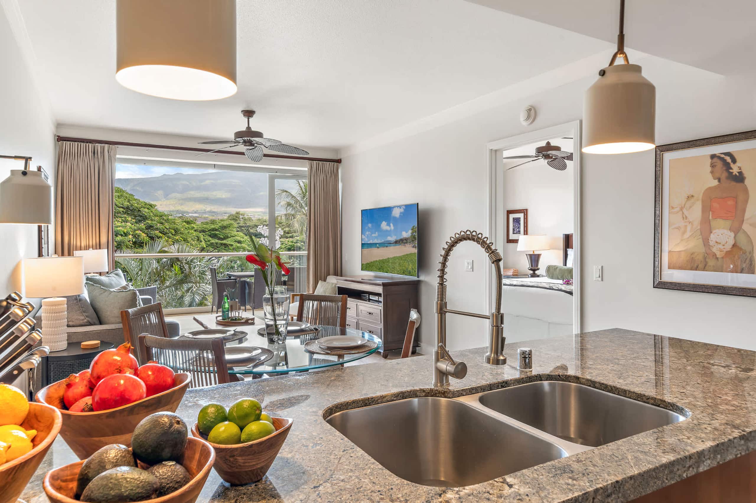 Condo in Lahaina · ★5.0 · 1 bedroom · 2 beds · 1 bath - Image 37