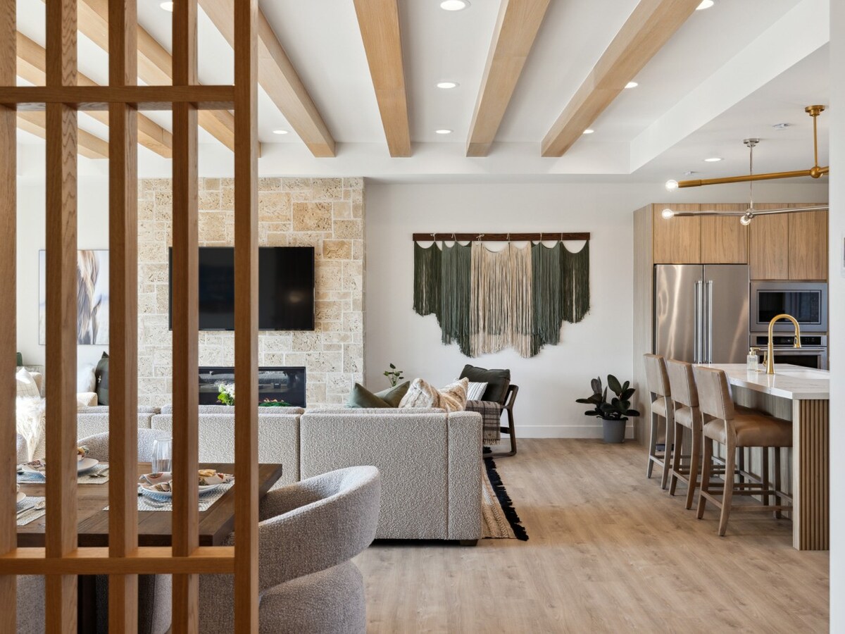 Modern Chalet Minutes from Ski Resorts - Ameyalli
