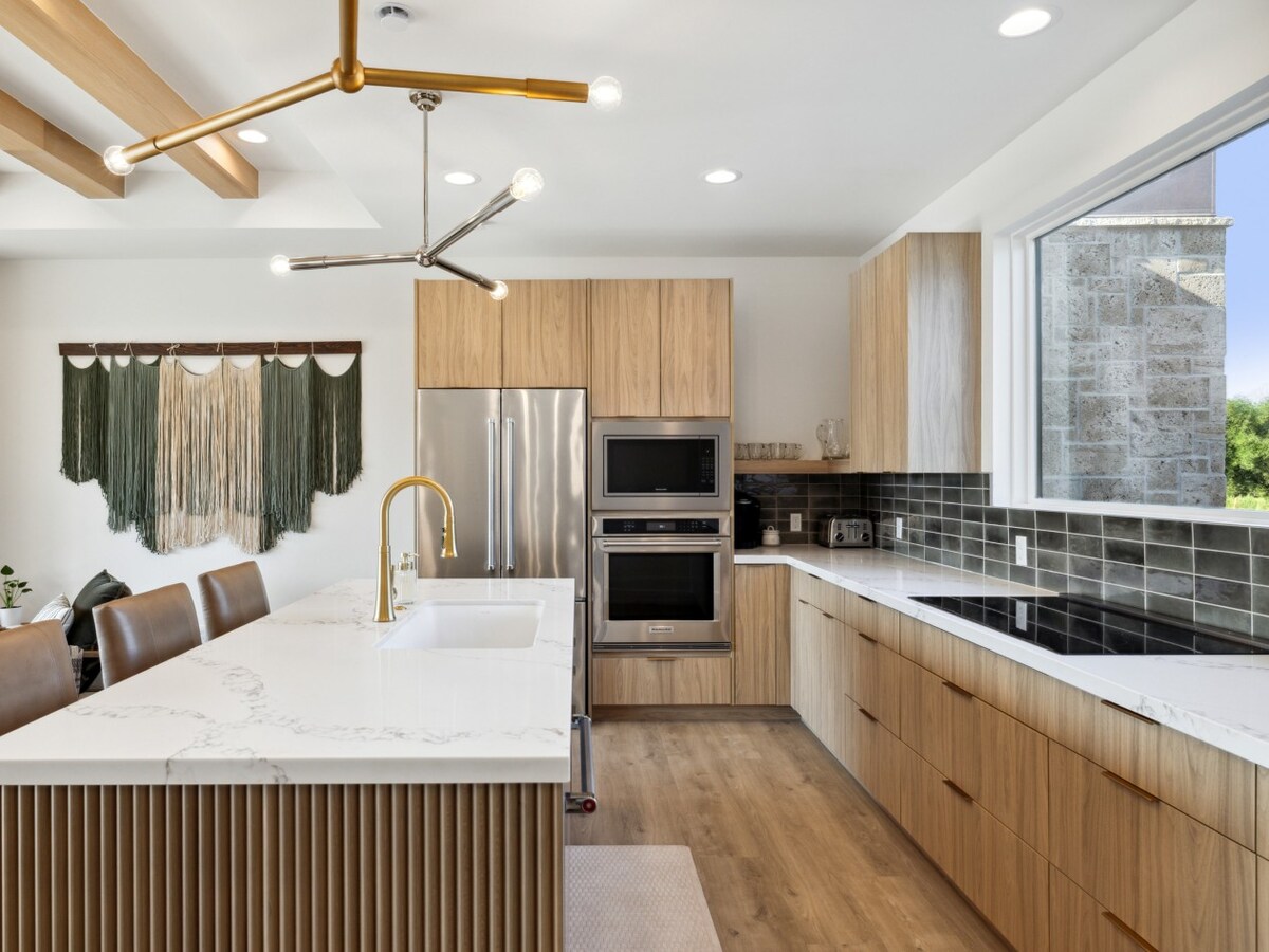 Modern Chalet Minutes from Ski Resorts - Ameyalli