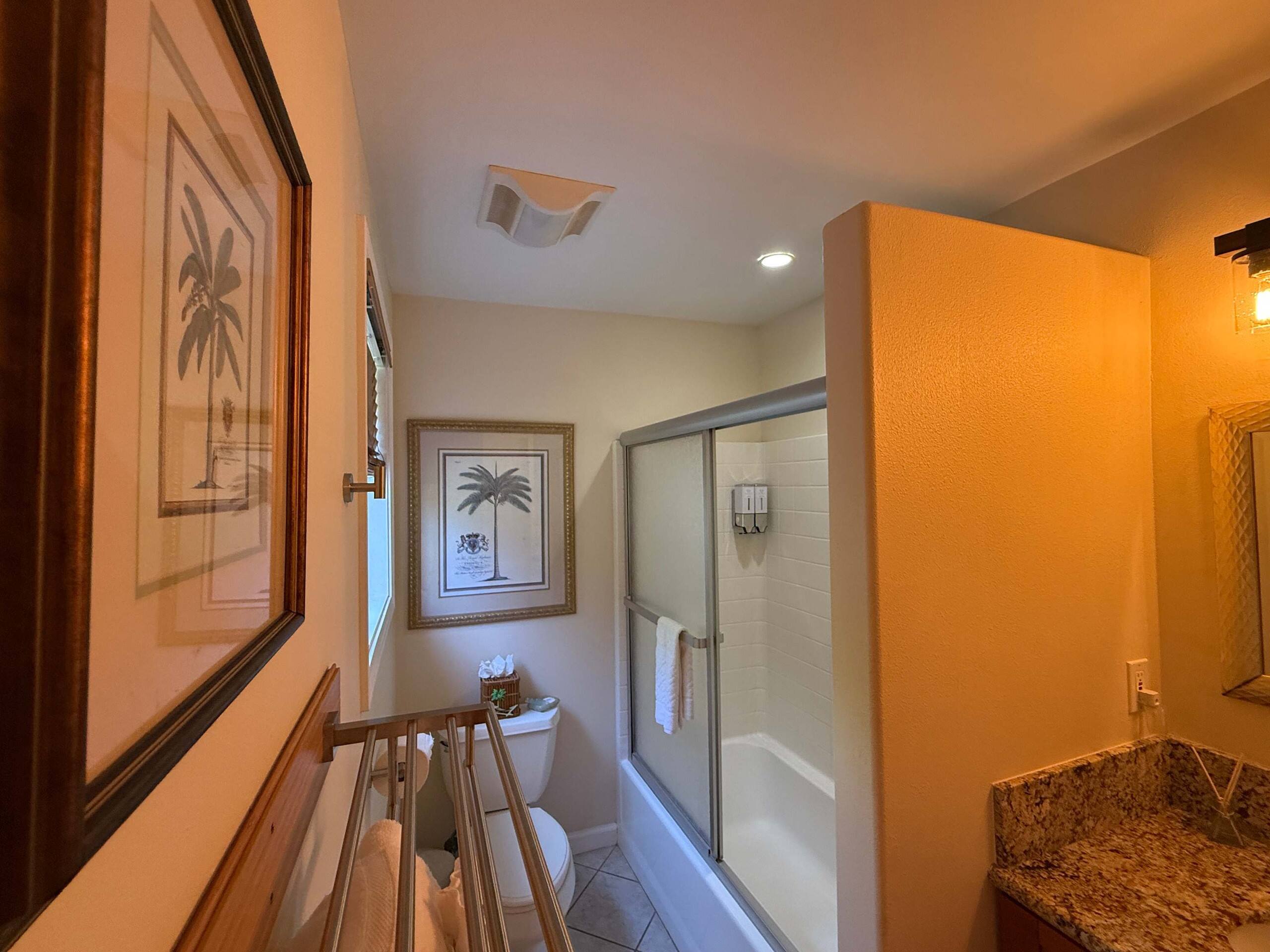 Maui Beach House B&B Royal Suite, Free Breakfast - Image 19