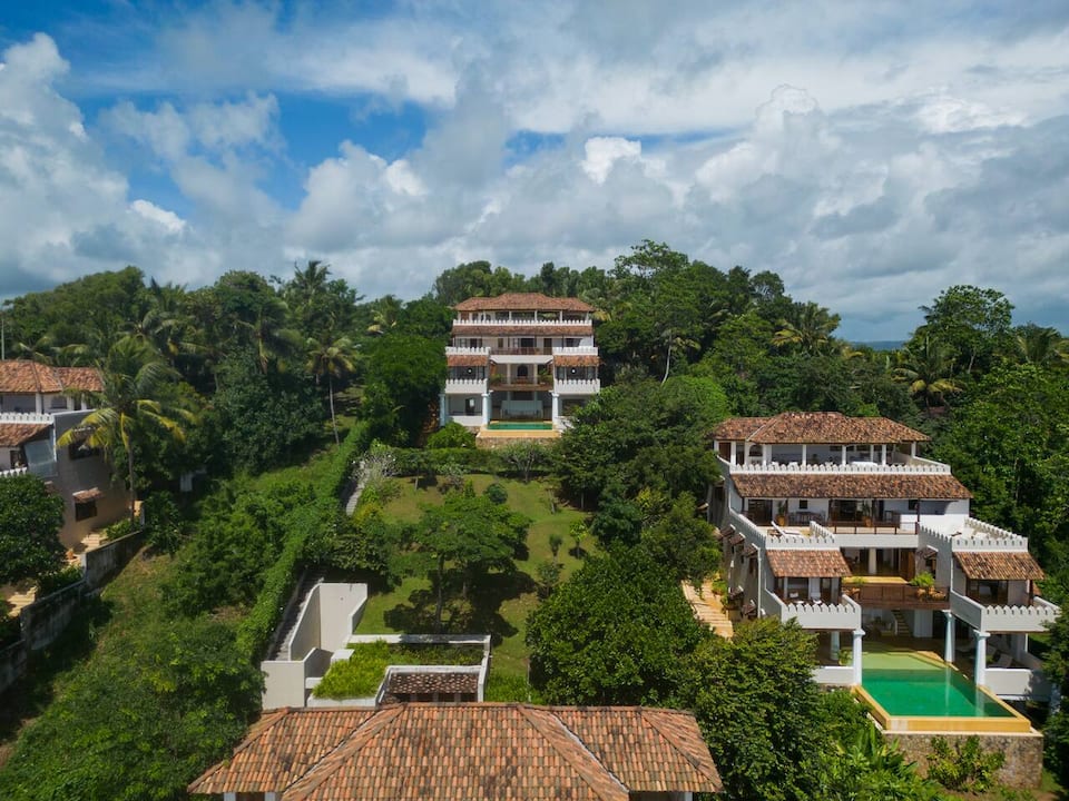 Top-earning Airbnb listing in Weligama, 15 bedrooms