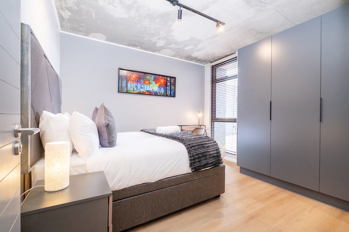 317 Riverlands - Lux 1 bedroom Apartment - Apartments for Rent in